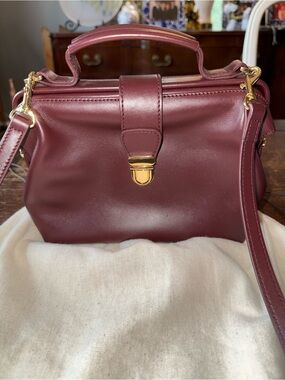 EUC LINJER The Doctor's Bag Burgundy Leather used three times! Includes dust bag